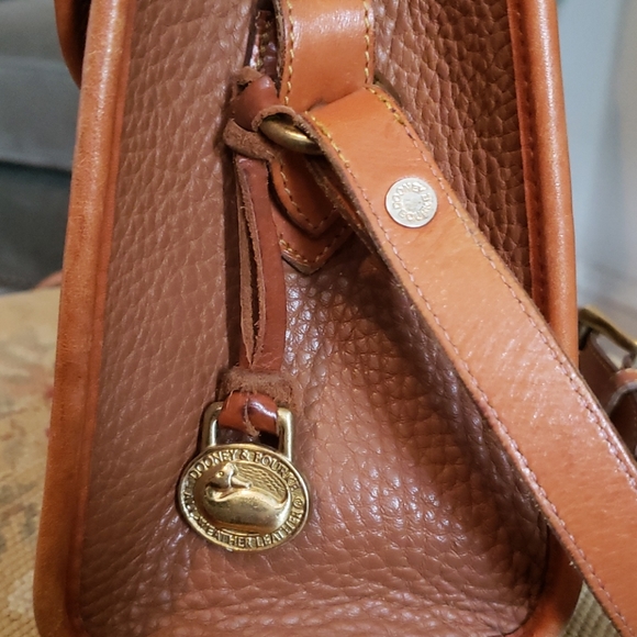 VINTAGE Dooney & Bourke purse - Picture 8 of 11